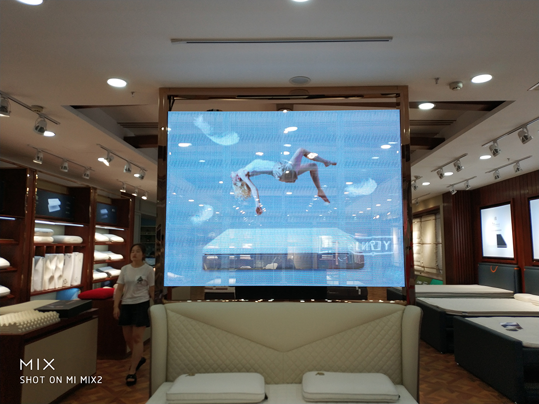 LED玻璃與透明LED顯示屏的關聯及差異